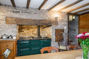 Kitchen Features- click for photo gallery